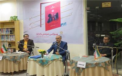 ساخت کتابخانه و تهیه منابع مفید در قرچک در دستور کار قرار گیرد