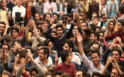 باید جوانان را به ماندن در کشور و بهبود اوضاع امیدوار کنیم